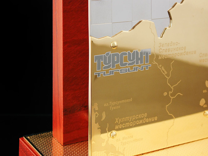 Корпоративный бизнес-сувенир "Король бизнеса"